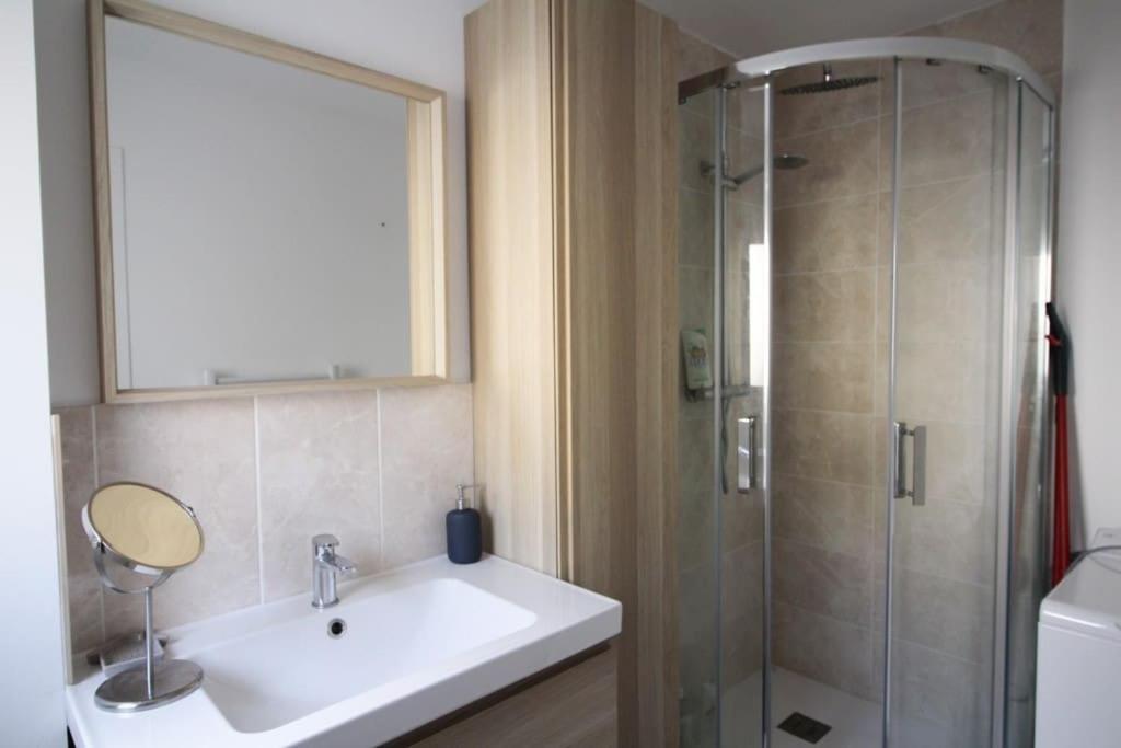 Appartement Avec Terrasse Privee, Plage A Pied Saint-Aubin-Sur-Mer  Bagian luar foto